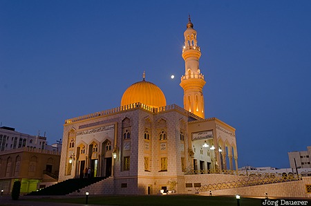 Al Khuwayr ash Shamaliyah, Al-Zawawi Mosque, blue hour, dome, flood lit, minaret, moon