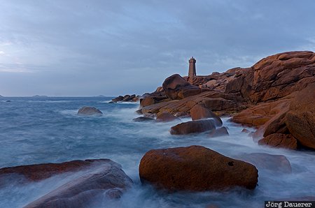 Mean Ruz lighthouse Bretagne, France, La Clarté, Saint-Guirec, Côte de Granit Rose, clouds, evening light