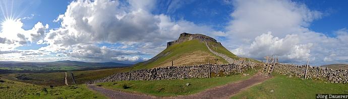 Pen-Y-Ghent England, Horton in Ribblesdale, United Kingdom, Yorkshire Dales, blue sky, clouds, drystone wall, Yorkshire, Settle, Großbritannien, Vereinigtes Königreich, Grossbritannien, Vereinigtes Koenigreich