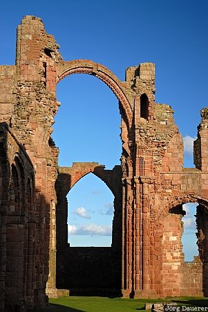 United Kingdom, Northumberland, Lindisfarne, alley, blue sky, holy island, lane, Großbritannien, Vereinigtes Königreich, Grossbritannien, Vereinigtes Koenigreich