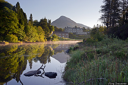 Clifden, Ballynahinch Castle, Ben Lettery, castle, morning light, Owenmore River, reflexion, Republic of Ireland, Galway, Toombeola, Ireland, Irland