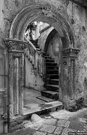 Lecce, stairs, door, gate, black and white, Italy, Apulia, Italien, Italia