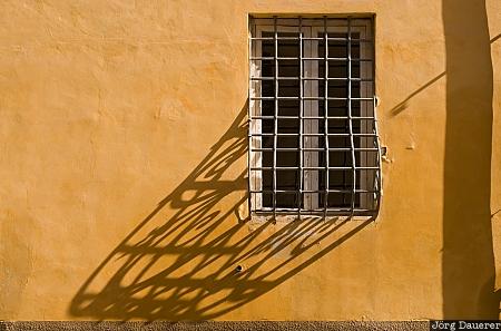 Italy, Pisa, Toscana, Tuscany, facade, grid, metal-grilled window, Italien, Italia