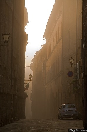 Italy, Siena, Tuscany, alley, buildings, car, fog, Italien, Italia