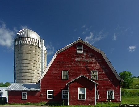 USA, Vermont, Burlington, meadow, red, farm, sky, United States, Vereinigte Staten, VT