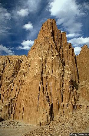 Cathedral Gorge, rocks, clouds, Nevada, Cathedral Gorge State Park, United States, Caliente, USA, Vereinigte Staten, NV