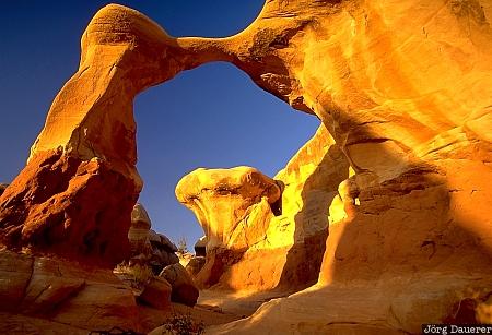 Metate Arch, devils garden, hole in the rock road, arch, Grand Staircase Escalante National Monument, Utah, GSENM