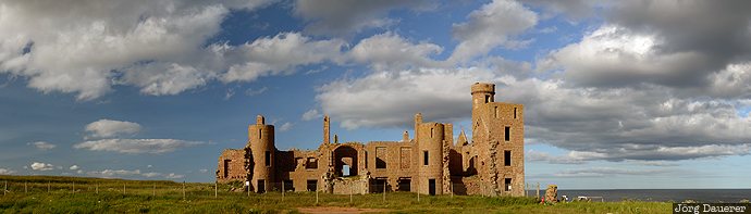 New Slains Castle Aberdeenshire, blue sky, clouds, evening light, New Slains Castle, north sea, ruin, United Kingdom, Scotland, Slains Castle, Großbritannien, Vereinigtes Königreich, Schottland, Grossbritannien, Vereinigtes Koenigreich