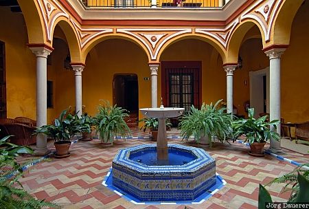 Andalusia, Seville, Spain, columns, courtyard, fountain, patio, Spanien, Espana, Andalucia, Andalusien, Sevilla